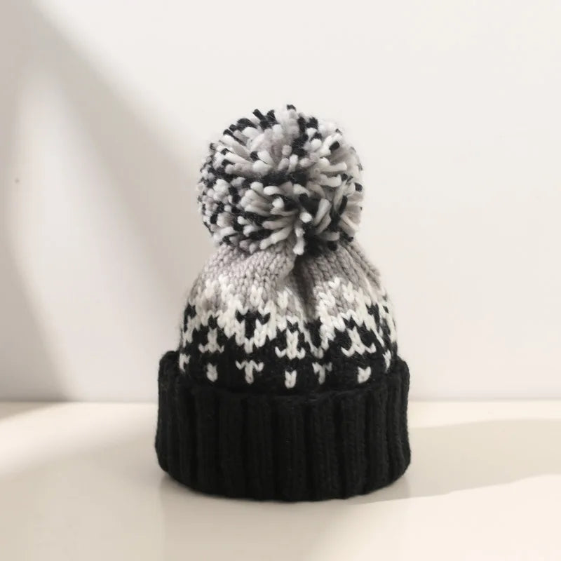 Skiing Cashmere Woman Winter Hat Autumn Beanies with Pompom Warm Wool Skullies Wholesales Acrylic Beanies Winter Hat for Woman