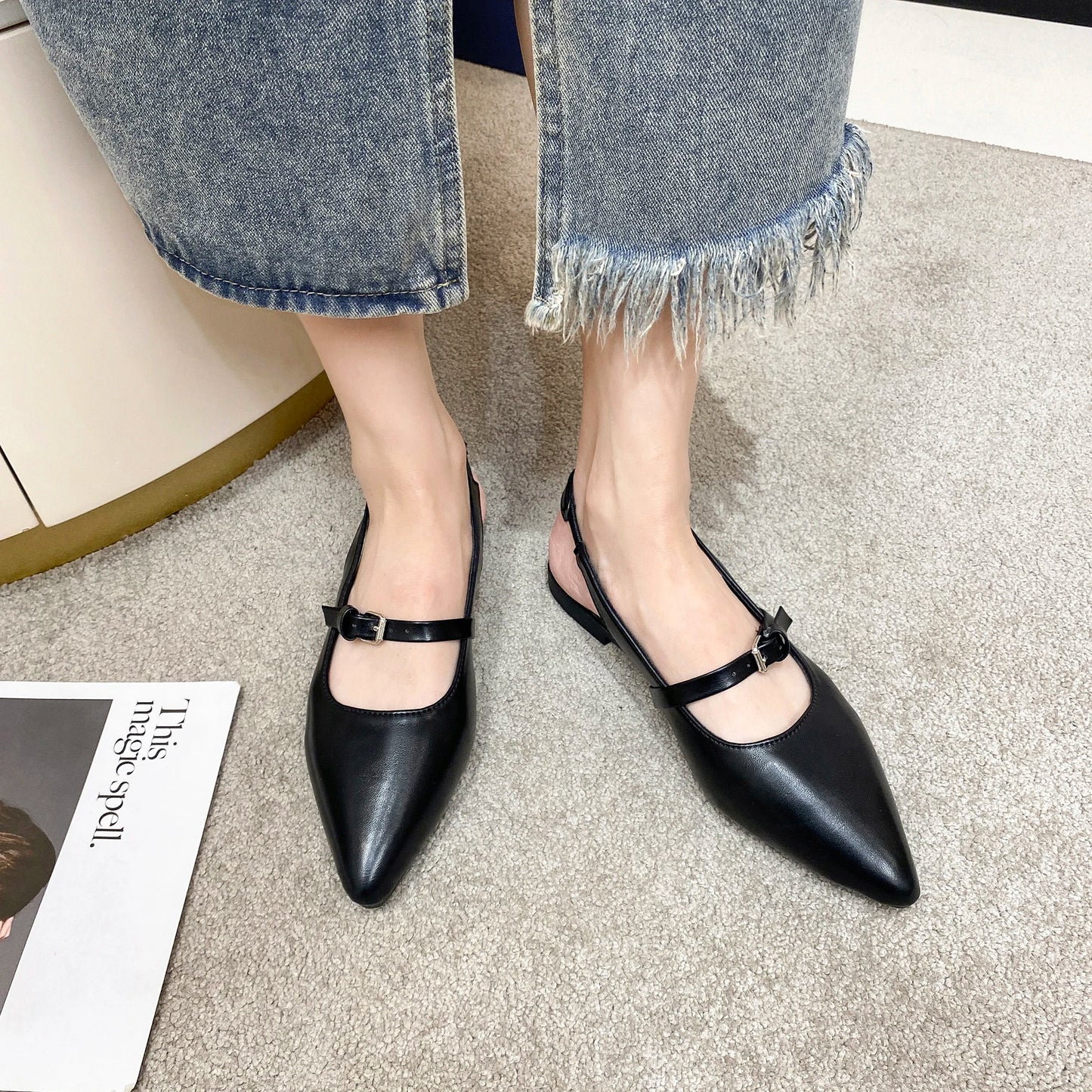 2024 New Bling Women Sandal Fashion Pointed Toe Shallow Slip on Ladies Elegant Slingback Shoes Med Heel Flat Shoes