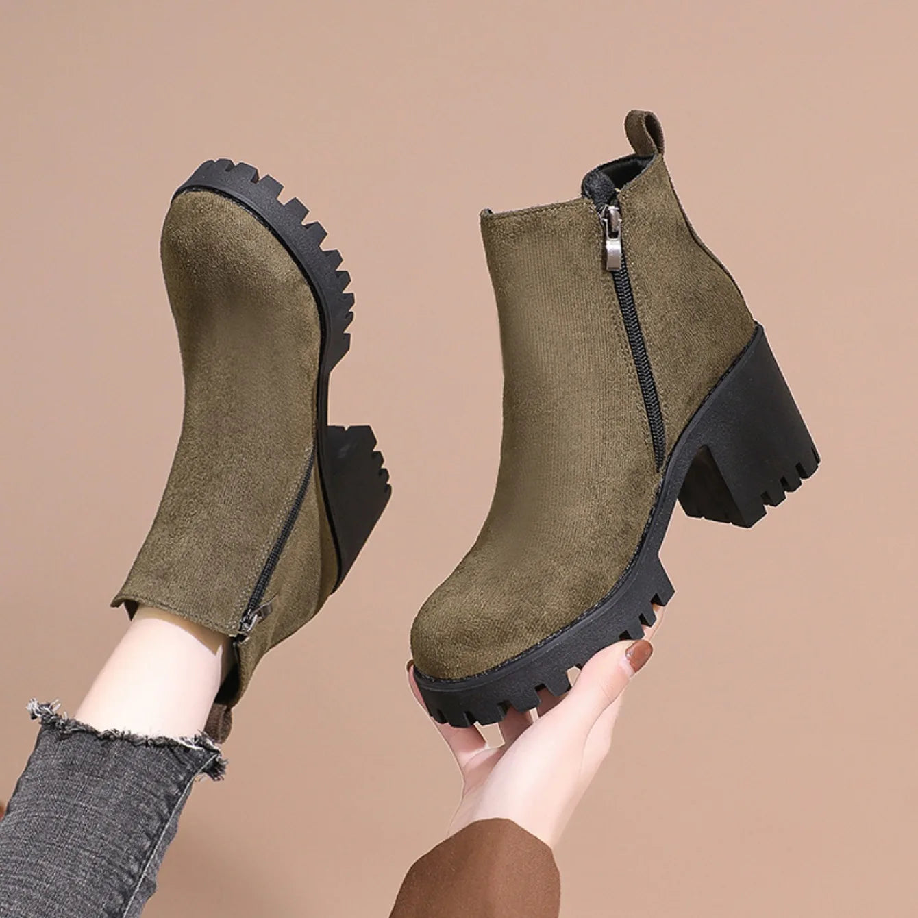 2024 Women Designer Elegant Platform Round Toe Zipper Ankle Boots Women Autumn Winter Comfy Platform Short Boots Shoes for Women