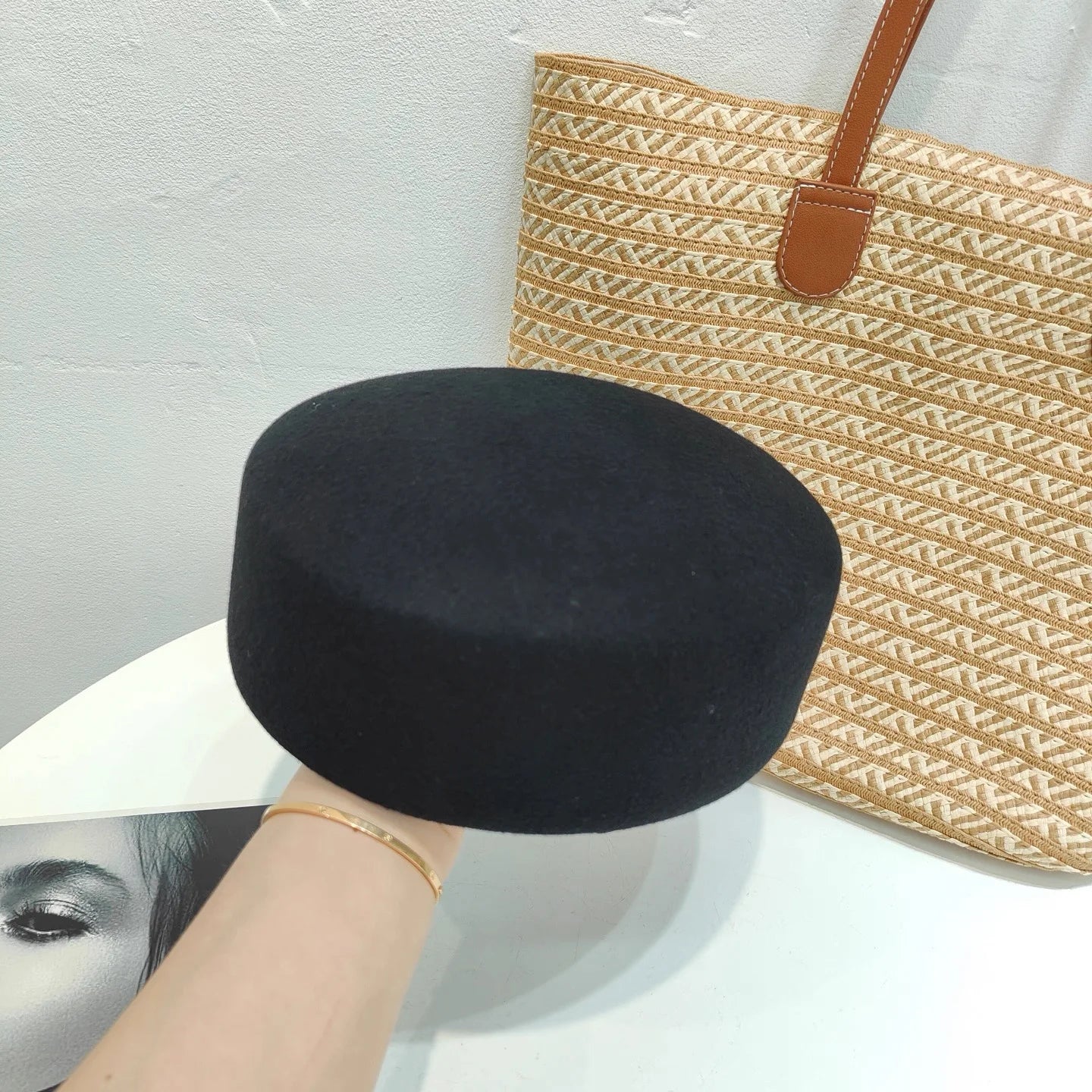2025 Women's Hard Top Wool Beret Hat White Black Khaki Wool Felt Newsboy Hat Fashion Retro Fascinating Hostess Formal Designer
