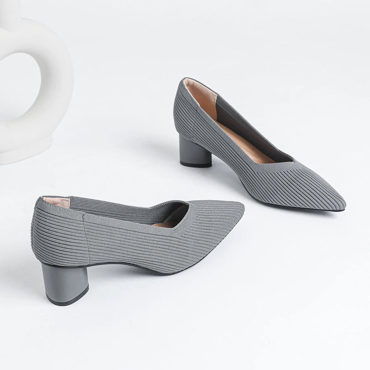 Women's high heels, pointed knit breathable and comfortable shoes (5cm high), new for autumn 2024