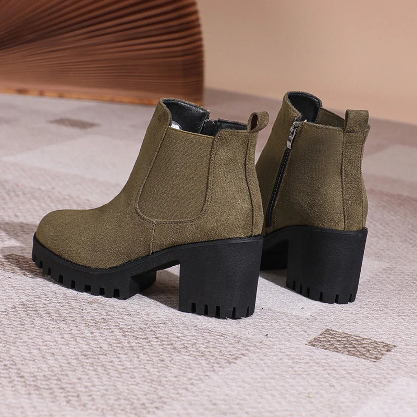 2024 Women Designer Elegant Platform Round Toe Zipper Ankle Boots Women Autumn Winter Comfy Platform Short Boots Shoes for Women