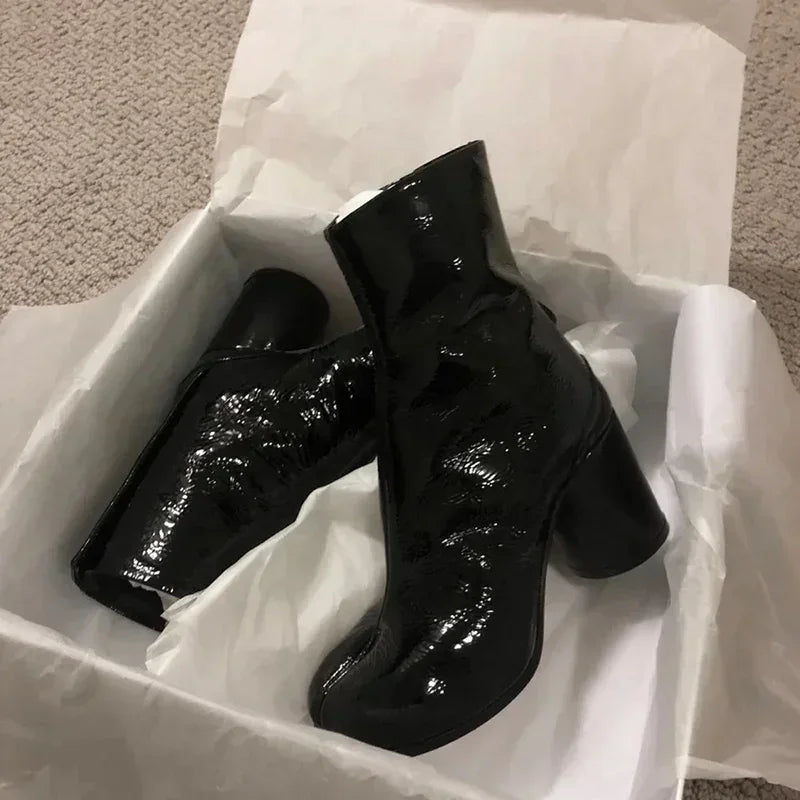 Luxury Brand Design Leather Tabi Boots Fashion Round Chunky High Heel Ankle Boots For Women Autumn Winter Split Toe Shoes