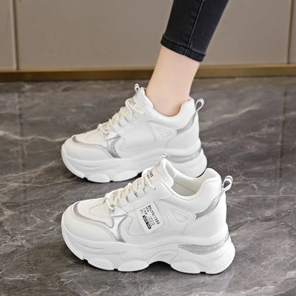 Women's Thick Soled Lightweight Sports Shoes Spring and Autumn New White Casual Women's Thick Soled Height Increasing Shoes