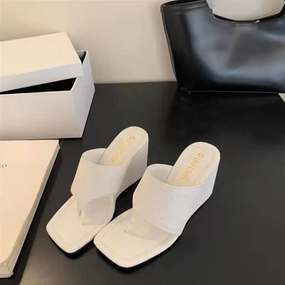 2025 Spring and Autumn New Style Slimming Slope Heel Korean Version Bare Toe Flip Flops Cool Slippers Sandals