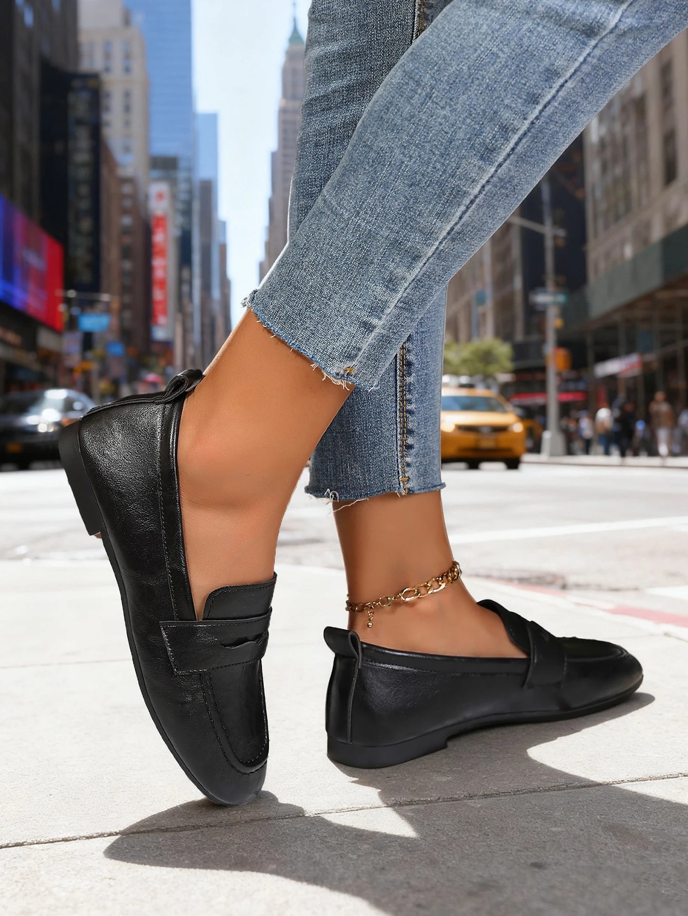 2025 New Pointed Toe Fashion Women Shoes Spring Autumn Elegant Party Daily Low Heels Pump Footwear Women Minimalist Flats Shoes