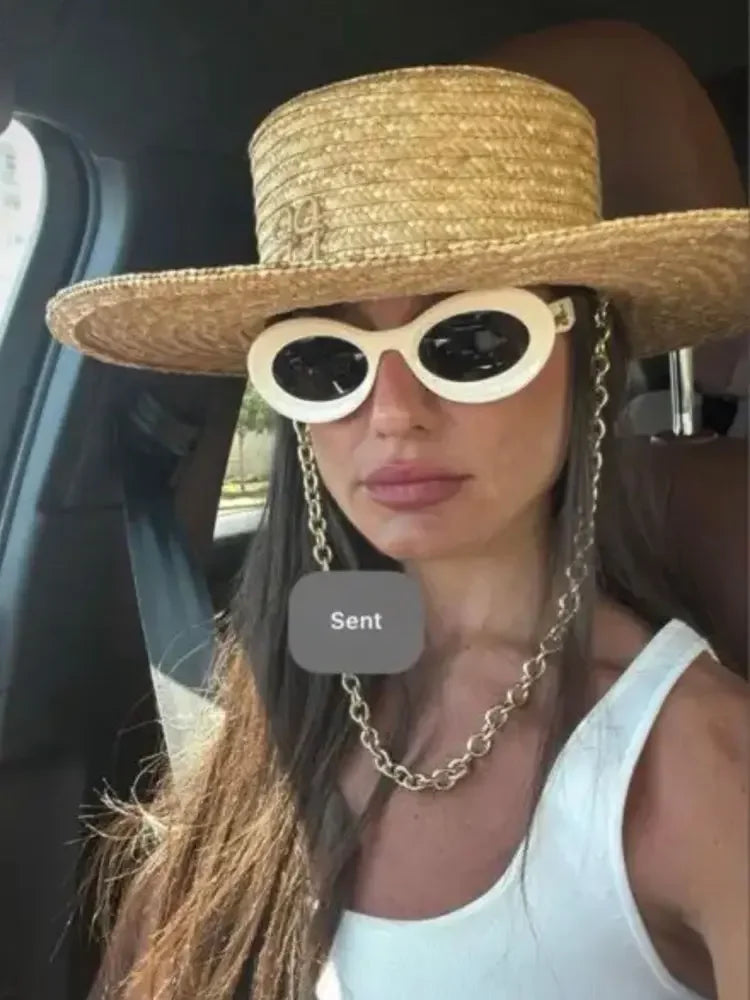 2025 New European American Fashion Design Natural Straw Hat Female Handmade Letter Sun Hat Metal Chain Sunshade Designer Hat