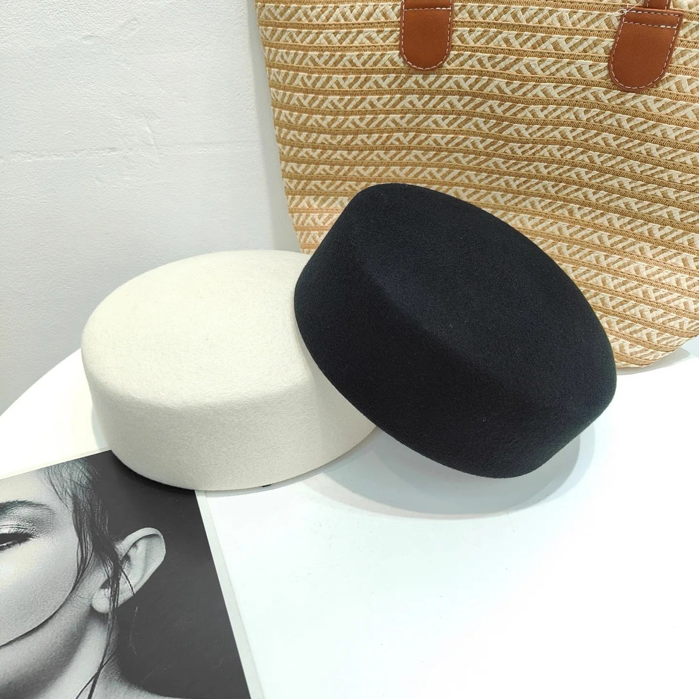 2025 Women's Hard Top Wool Beret Hat White Black Khaki Wool Felt Newsboy Hat Fashion Retro Fascinating Hostess Formal Designer