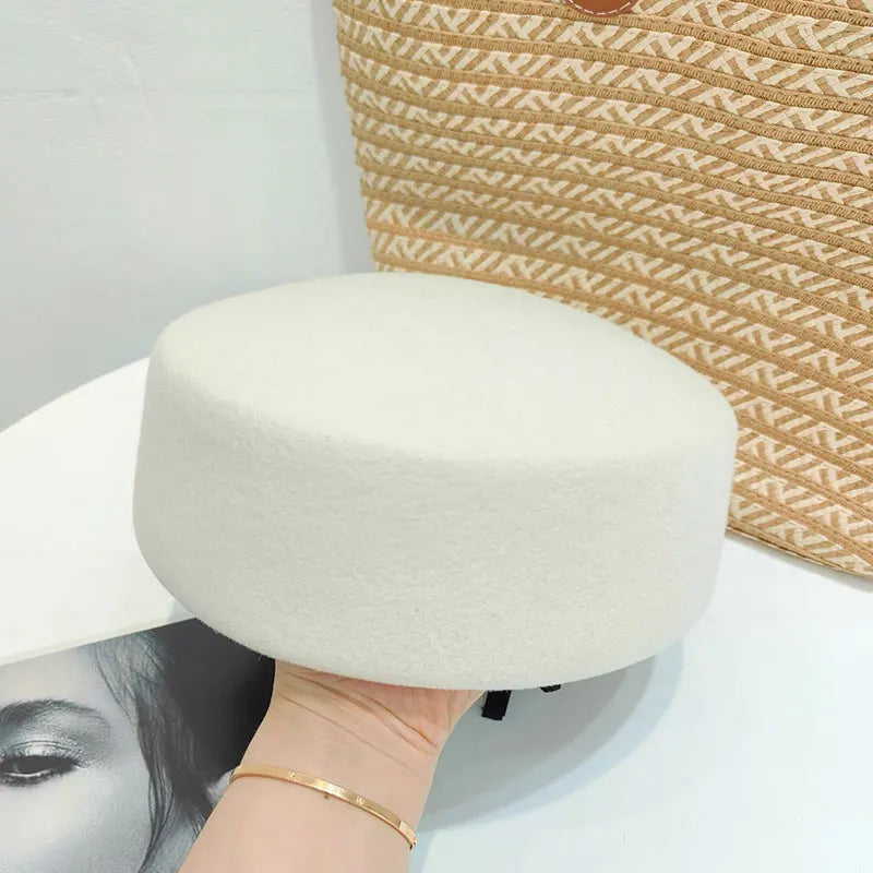 2025 Women's Hard Top Wool Beret Hat White Black Khaki Wool Felt Newsboy Hat Fashion Retro Fascinating Hostess Formal Designer