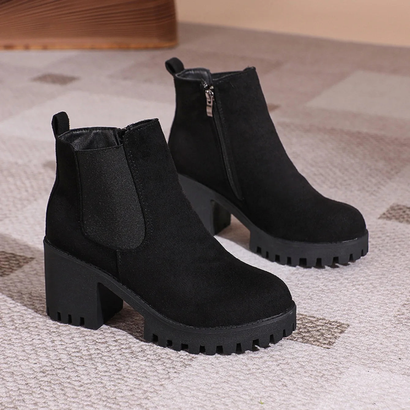 2024 Women Designer Elegant Platform Round Toe Zipper Ankle Boots Women Autumn Winter Comfy Platform Short Boots Shoes for Women
