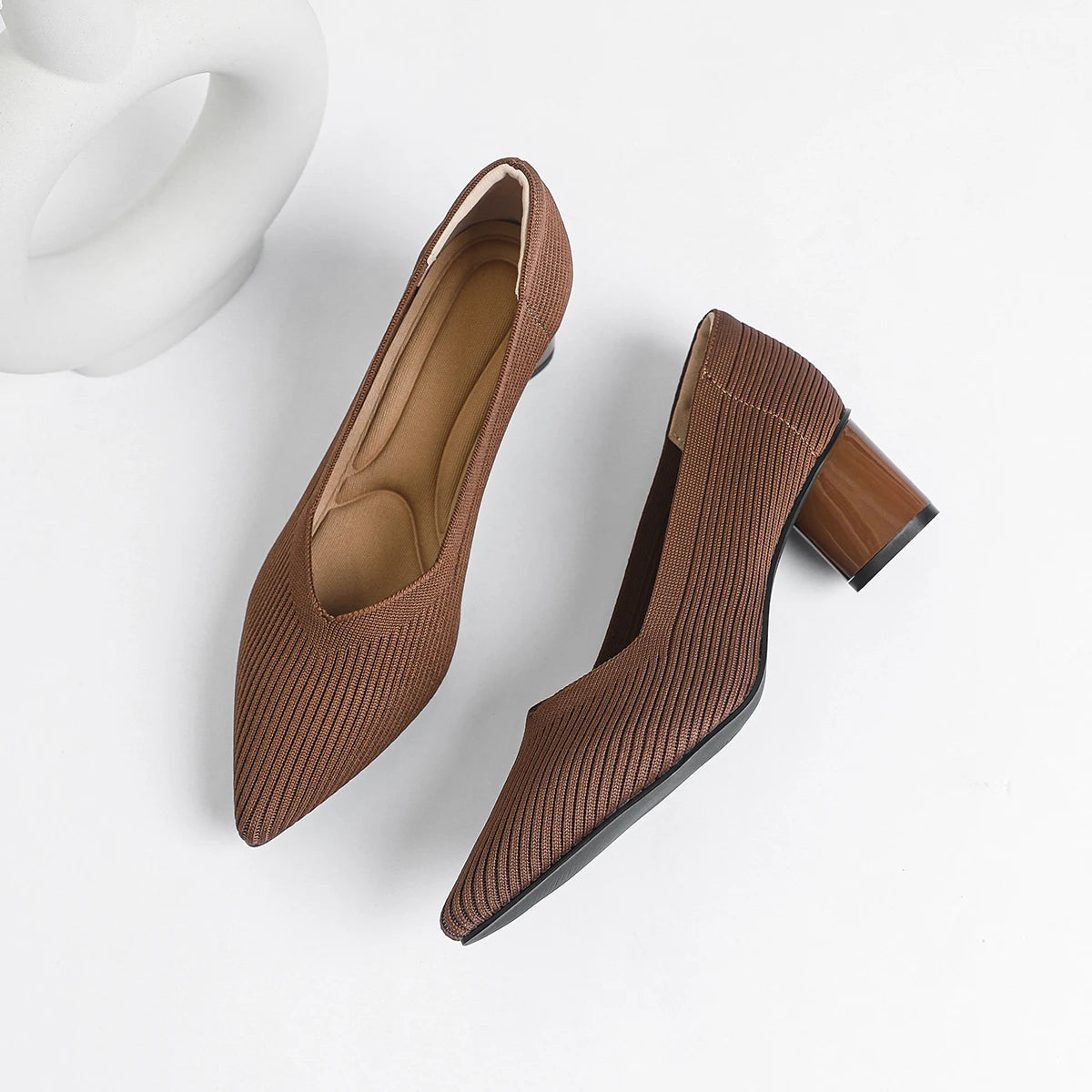 Women's high heels, pointed knit breathable and comfortable shoes (5cm high), new for autumn 2024