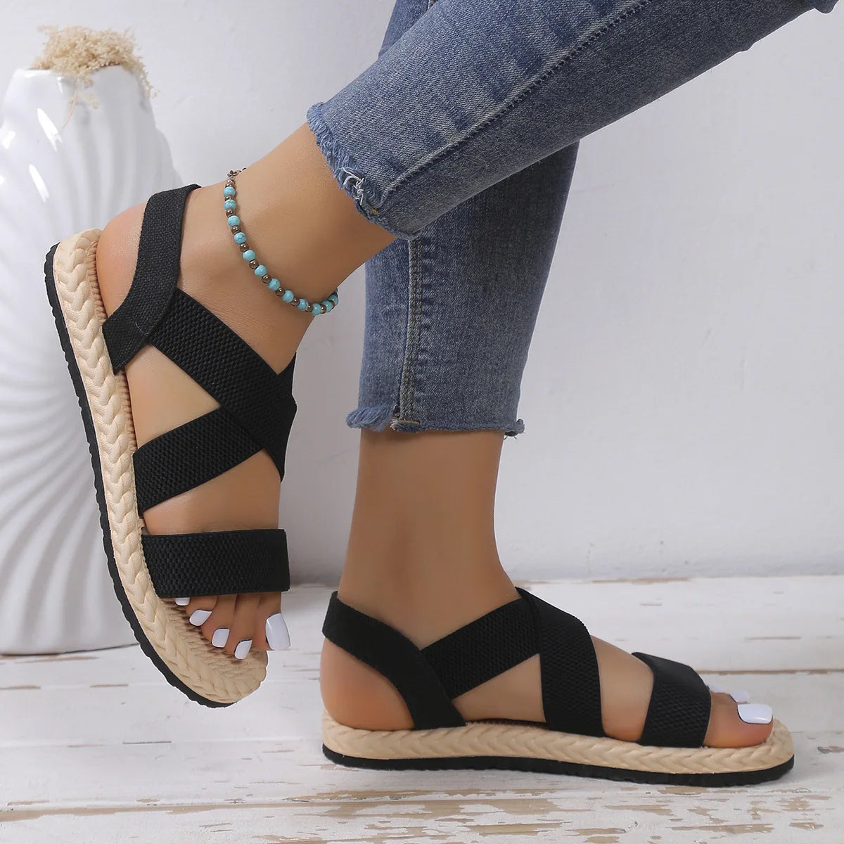 Fashion Women's Trend Anti-Slip Wear Comfortable Matching Color Sole Pure Black Shoelace Flat Sandals