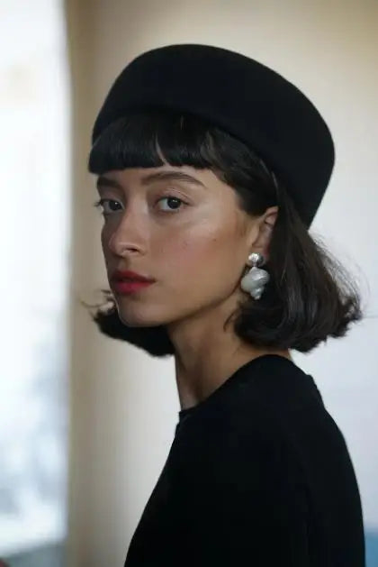 Women Wool Felt Berets Hat Vintage Hard Top Concave Top Fedoras Hats Wedding Fascinator Hats Wedding Cocktail Party Pillbox Cap