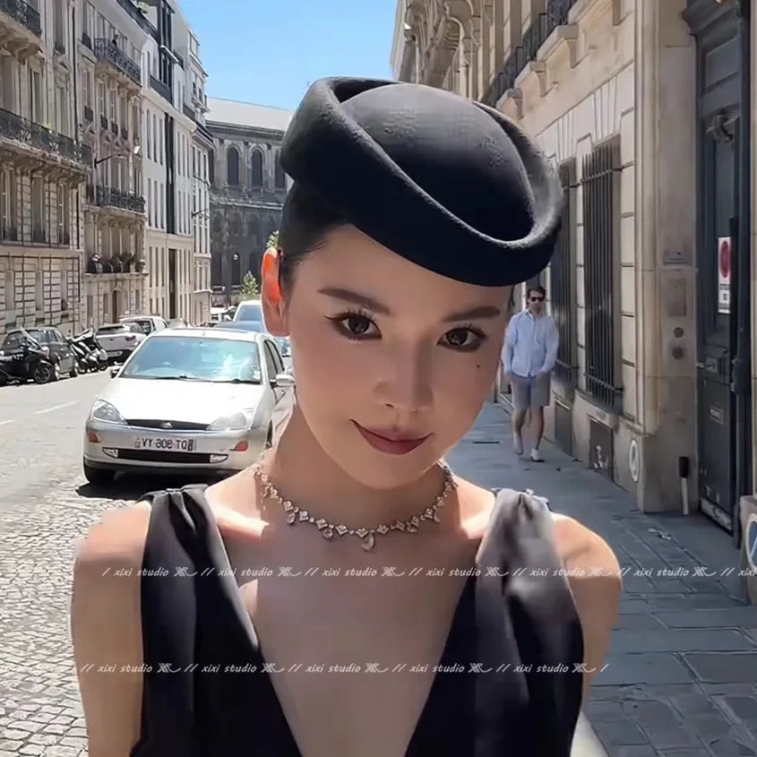Hepburn Style Black Flat Top Berets Hat Women's French High-end Aviation Stewardess Hat Retro Republic of China Beret