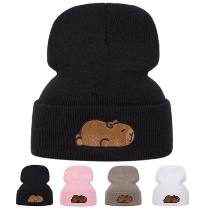 Cute capybara Capybara embroidered knitted cap, warm woolen cap for autumn and winter outdoor sports events
