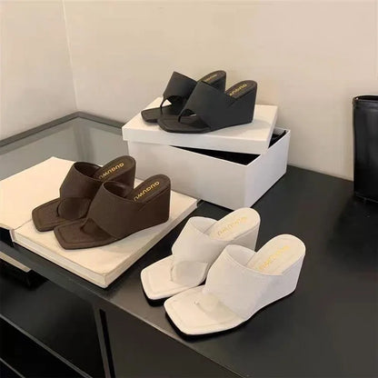 2025 Spring and Autumn New Style Slimming Slope Heel Korean Version Bare Toe Flip Flops Cool Slippers Sandals