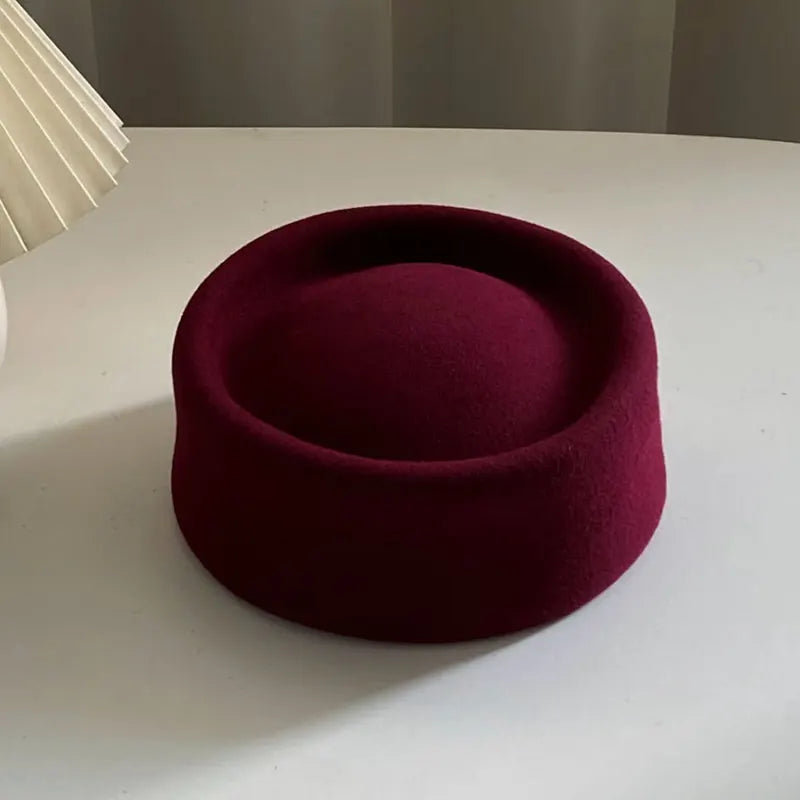 2025 Women's Hard Top Wool Beret Hat White Black Khaki Wool Felt Newsboy Hat Fashion Retro Fascinating Hostess Formal Designer