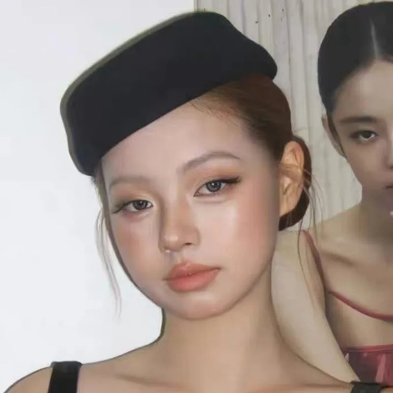 Hepburn Style Black Flat Top Berets Hat Women's French High-end Aviation Stewardess Hat Retro Republic of China Beret