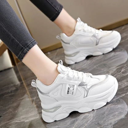 Women's Thick Soled Lightweight Sports Shoes Spring and Autumn New White Casual Women's Thick Soled Height Increasing Shoes
